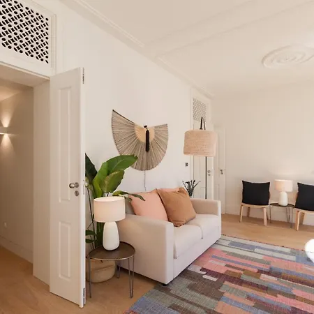 Nomad's Call 2bdr Rua Augusta Appartamento