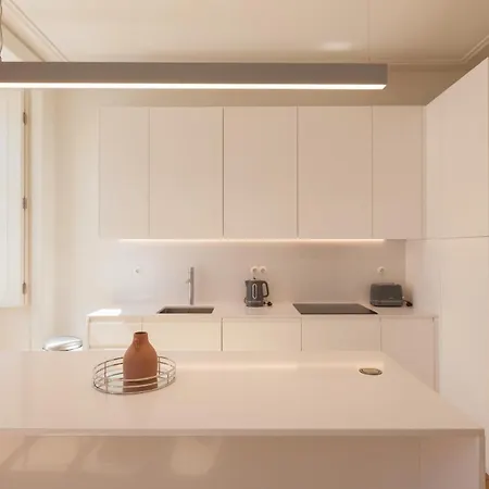 Appartamento Nomad's Call 2bdr Rua Augusta Lisbona